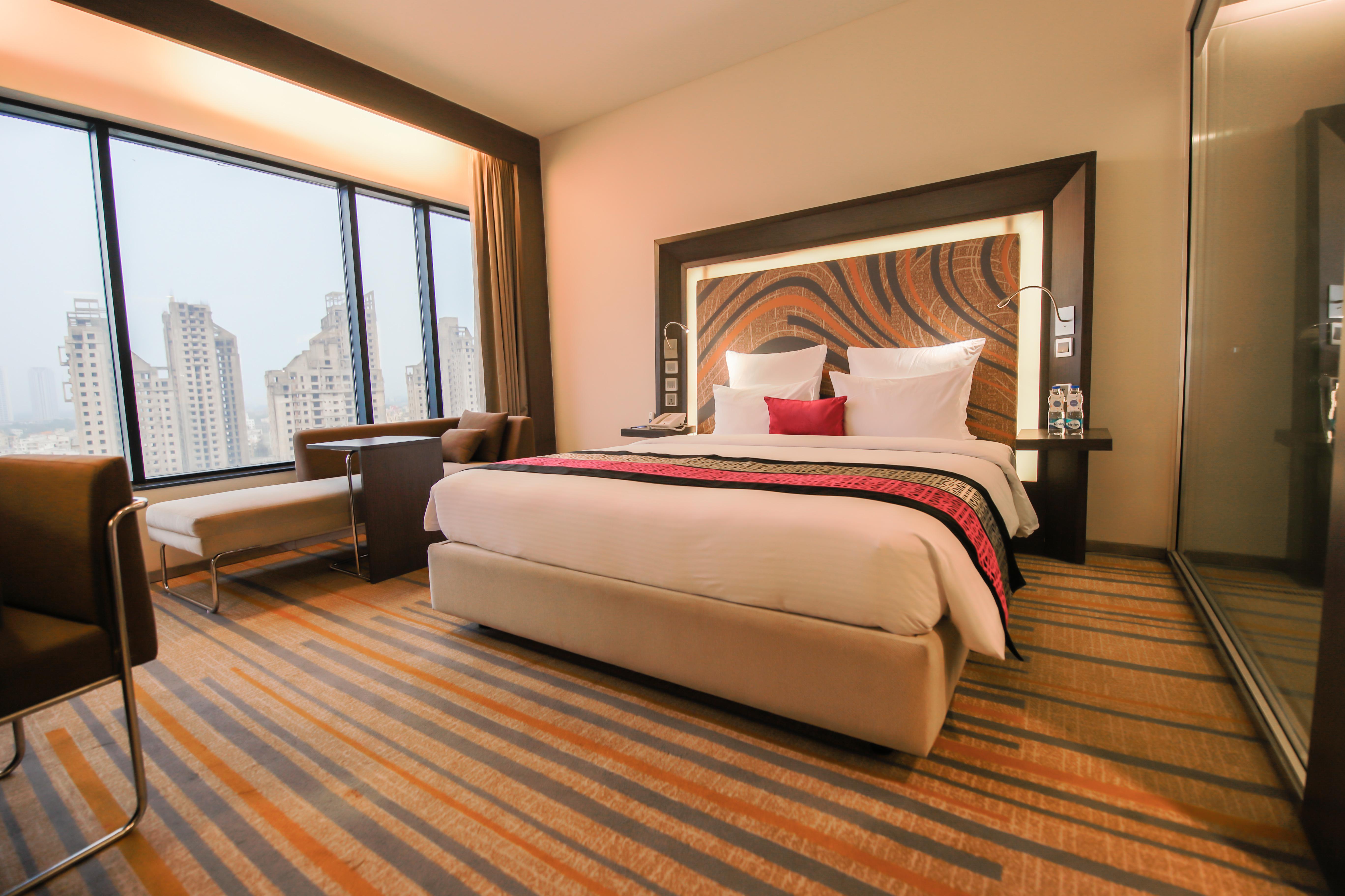 Novotel Kolkata Hotel&Residences Buitenkant foto Deluxe Room