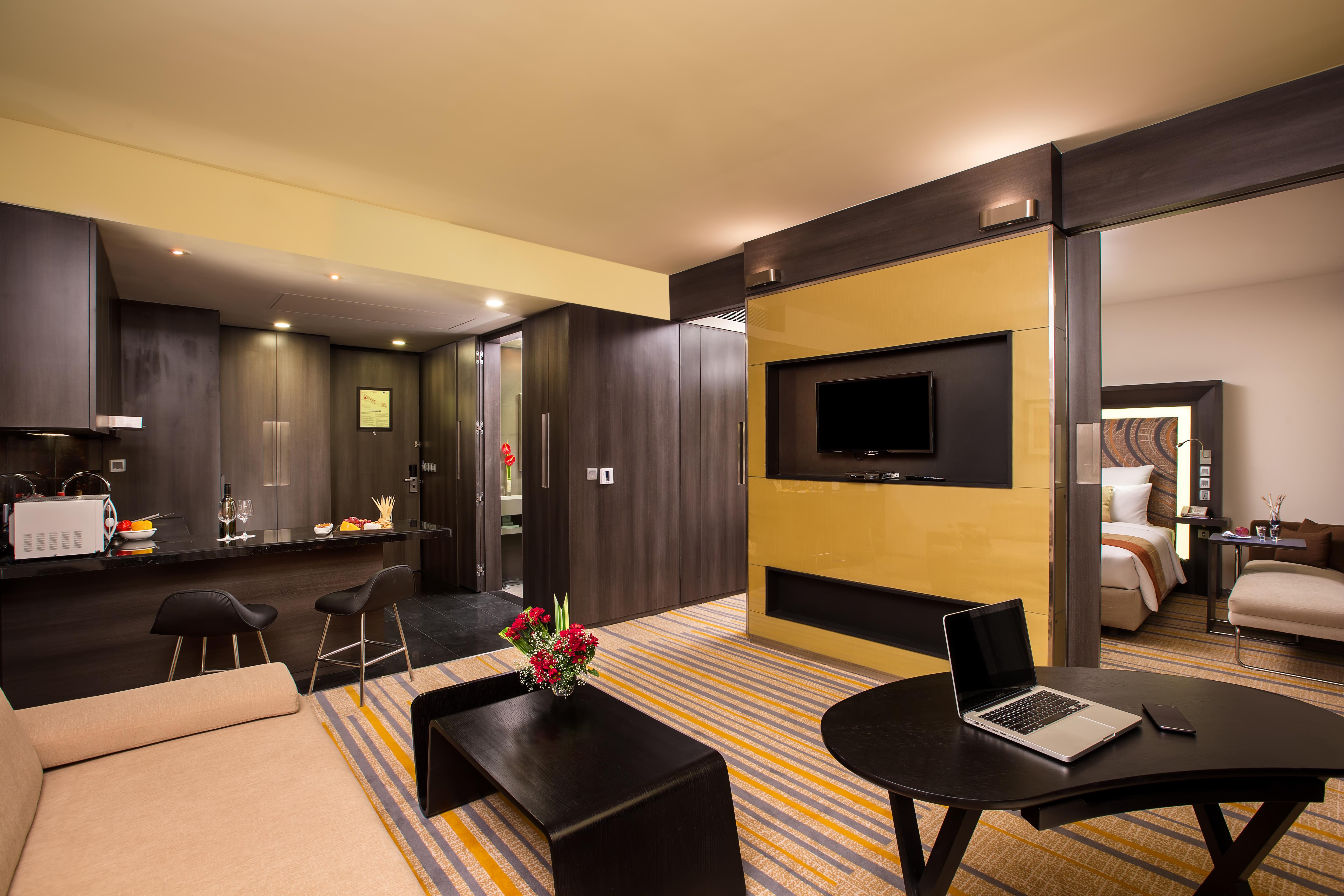Novotel Kolkata Hotel&Residences Buitenkant foto Suite at the hotel