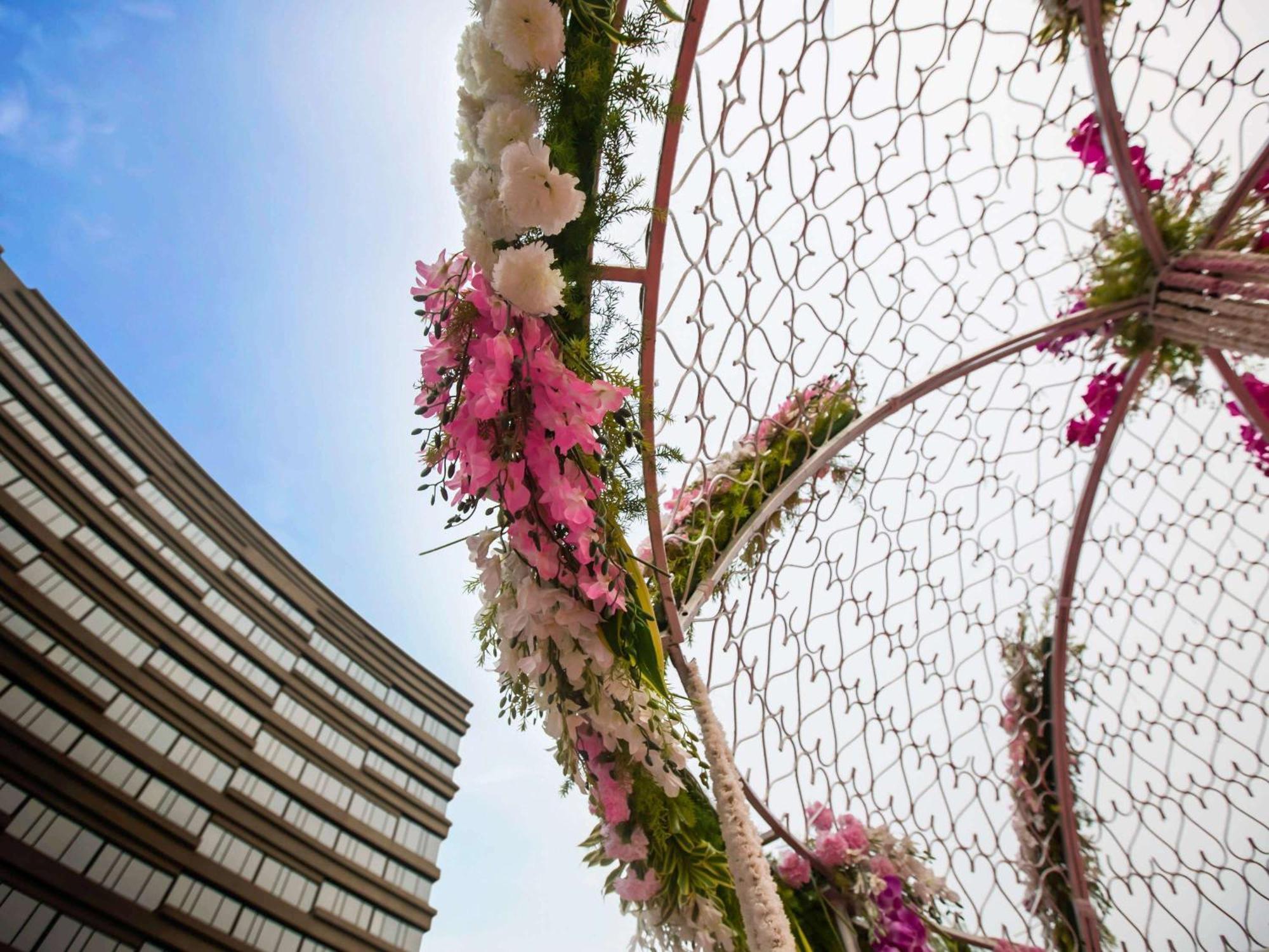 Novotel Kolkata Hotel&Residences Buitenkant foto The Flower Dome