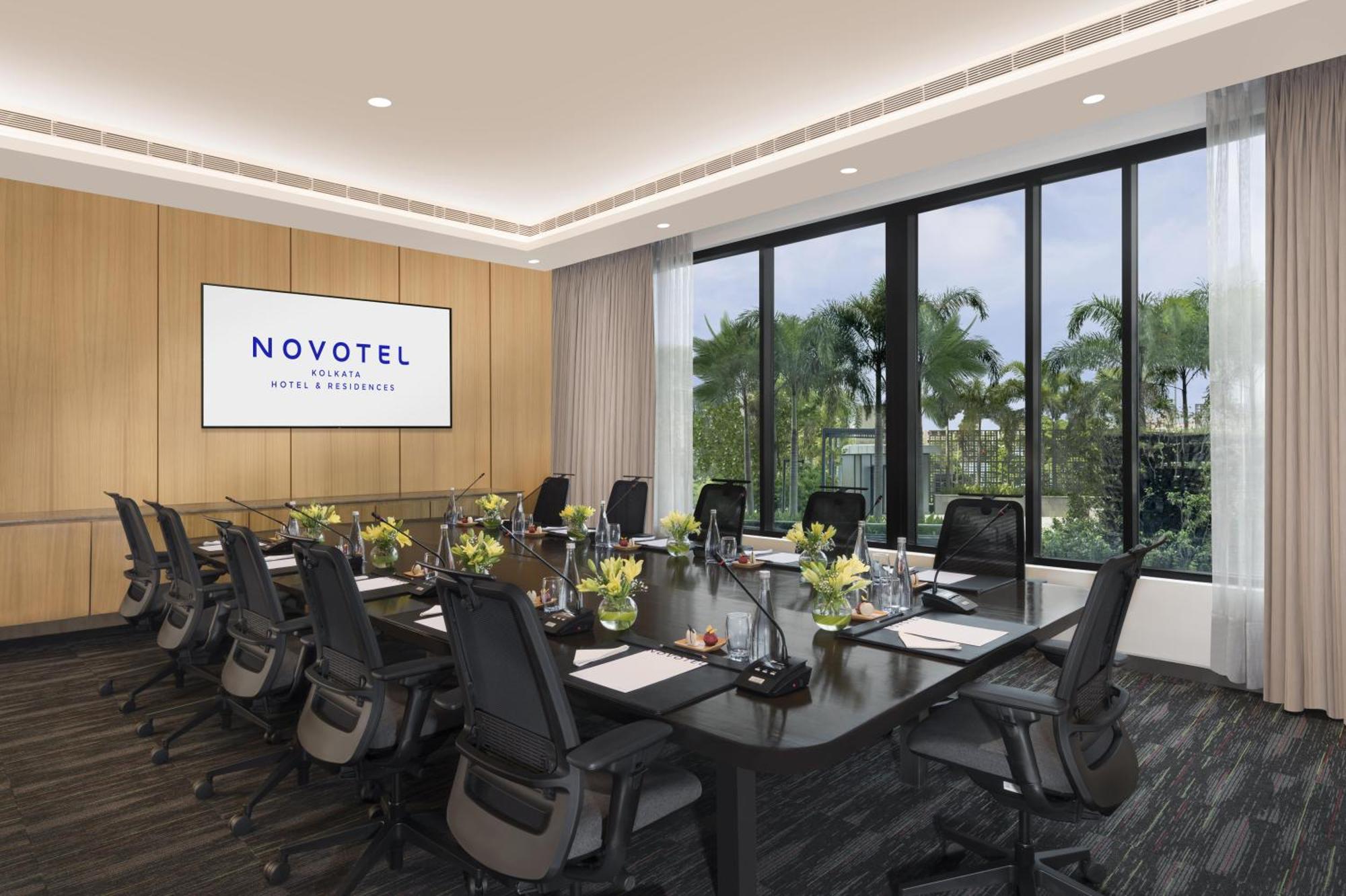 Novotel Kolkata Hotel&Residences Buitenkant foto Meeting room